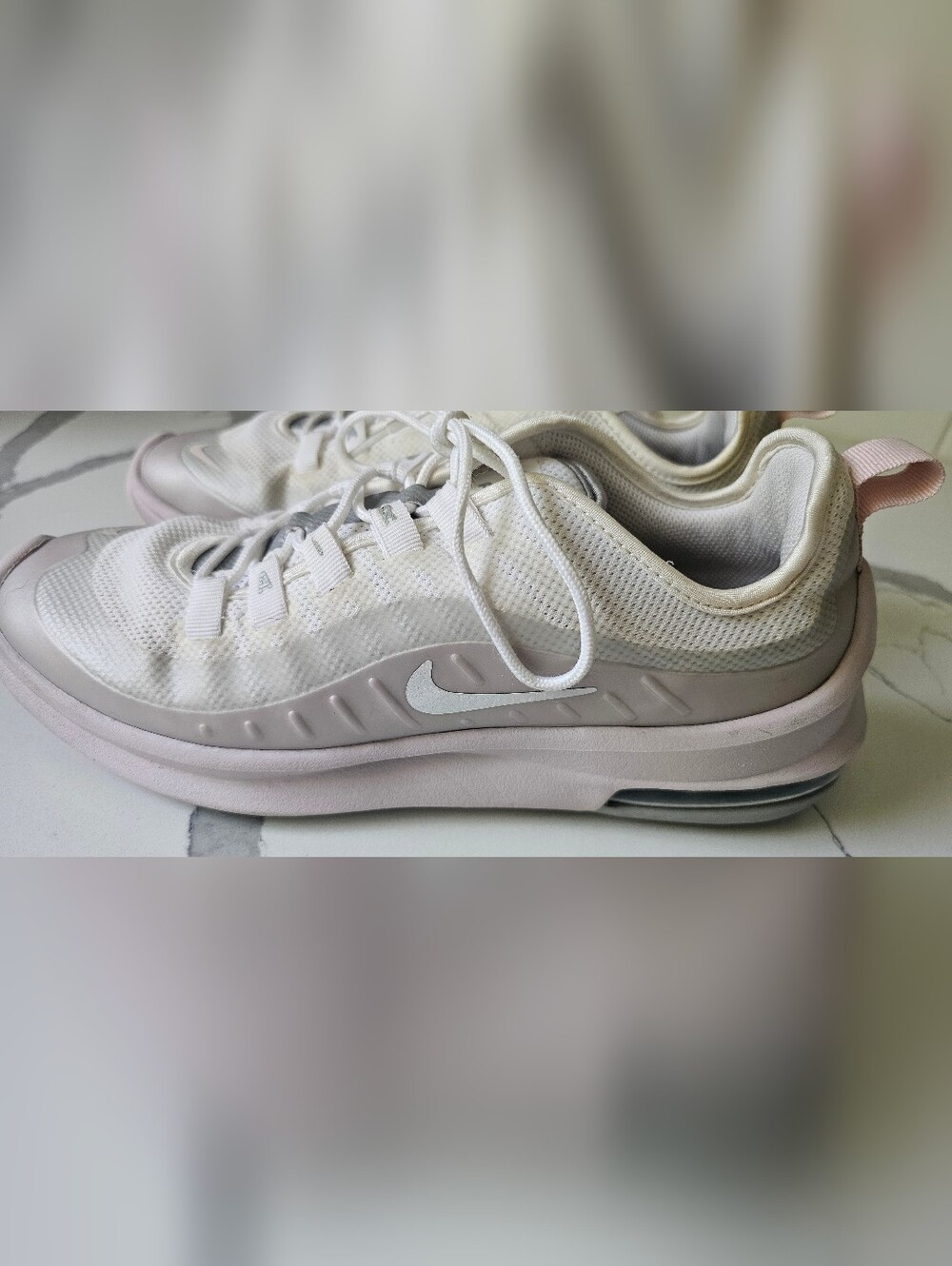 **Nike Air Max Axis Sneakers | Women's Size 9
